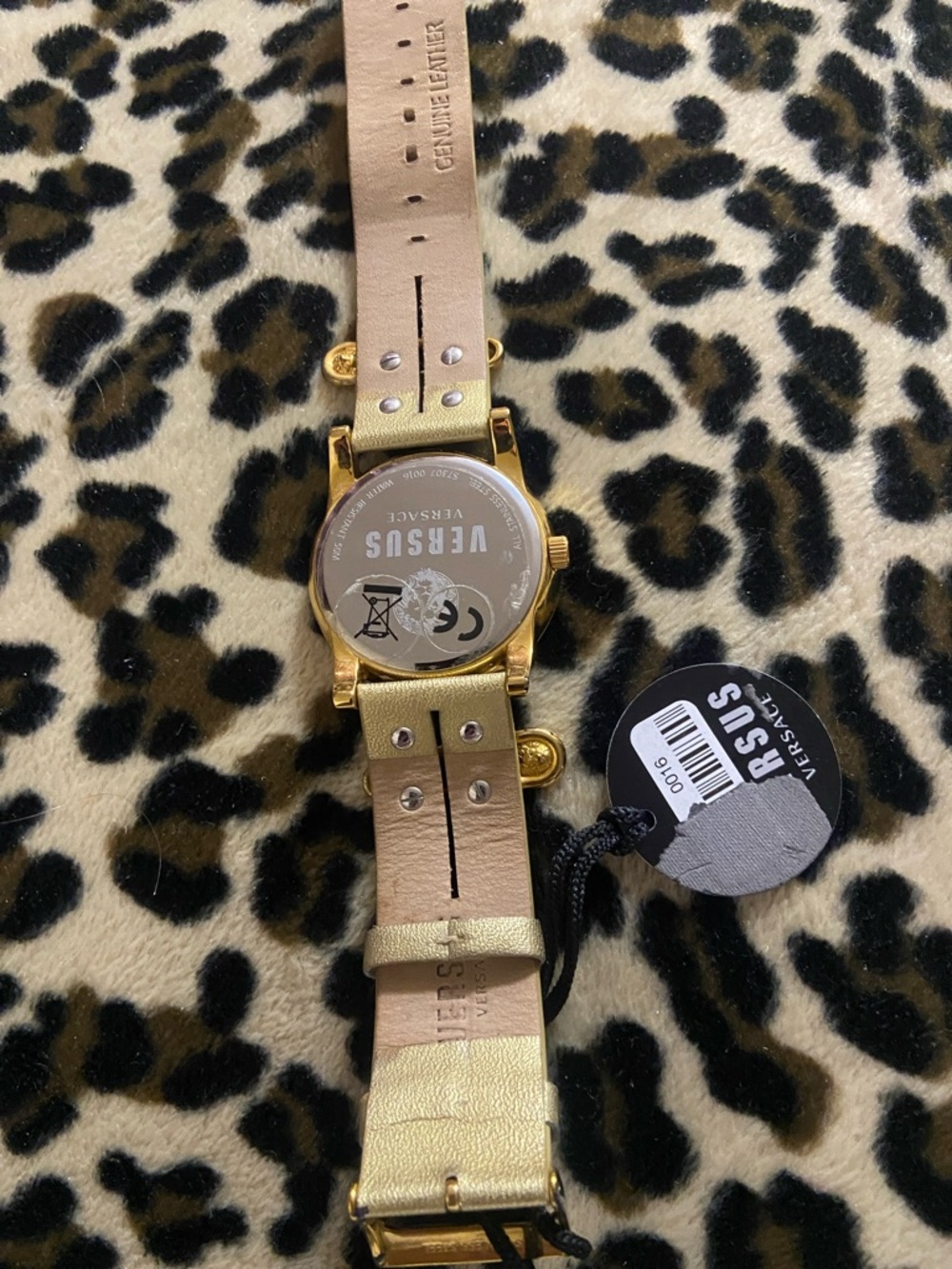 Versus by Versace . Women’s Miami Swarovski Crystal Bezel Leather Strap Watch - Picture 4 of 7